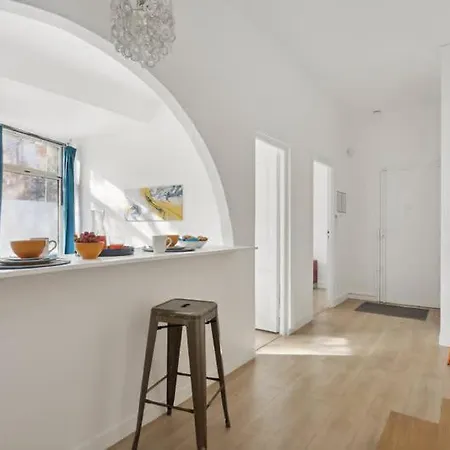 Cosy And Renovated In Heart Of Xvieme Appartamento *