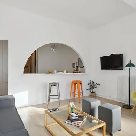 Appartamento Cosy And Renovated In Heart Of Xvieme *