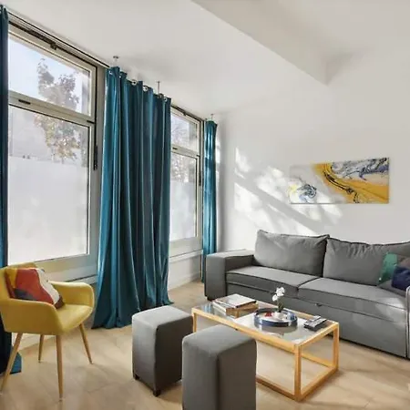 Cosy And Renovated In Heart Of Xvieme Appartamento